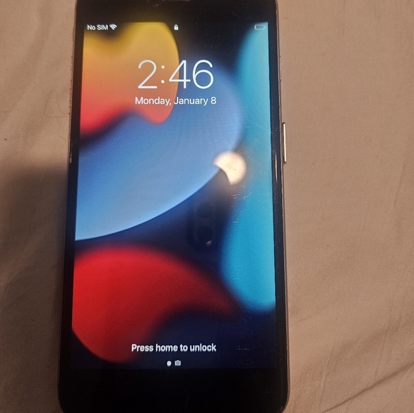 I phone 6s plus - Picture 2 of 3